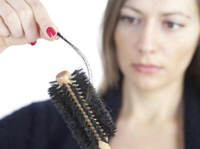 頭發(fā)大把大把的掉！一檢查居然是因?yàn)轭^發(fā)護(hù)理產(chǎn)品